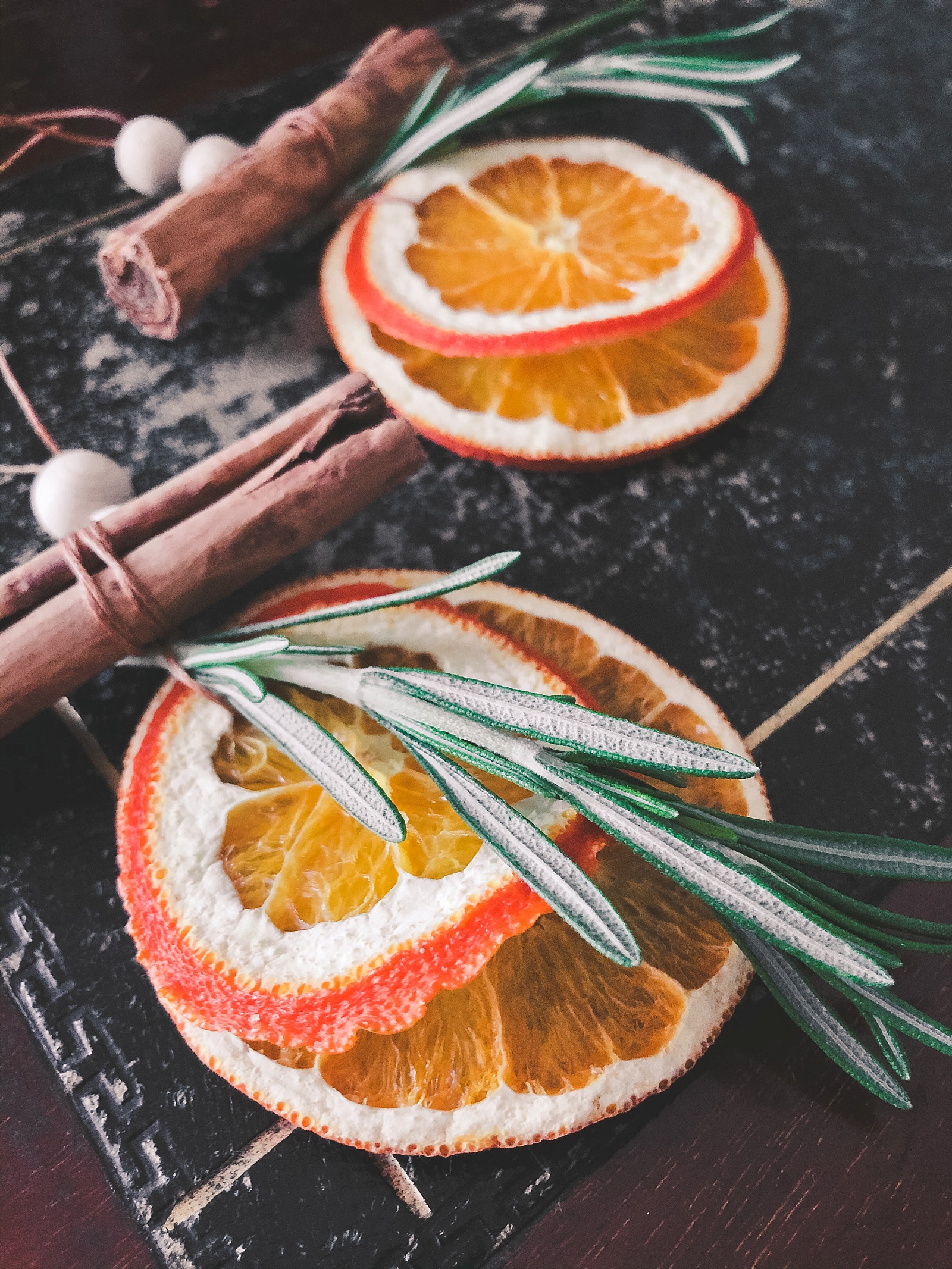 How to Dry Orange Slices